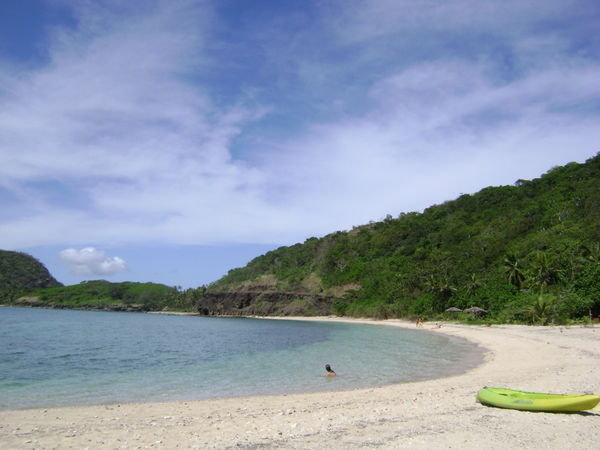 The beach on Manta Ray. | Photo