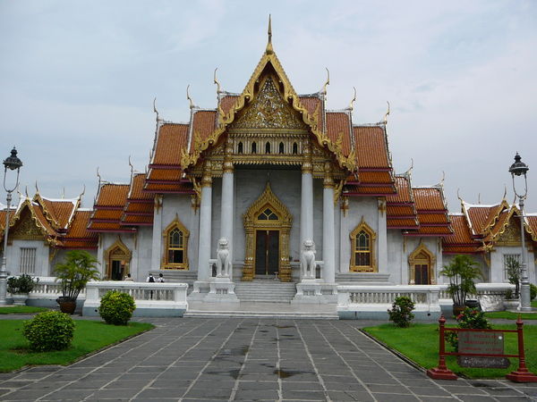 Wat Benchama-bo-bitr, Marble Temple