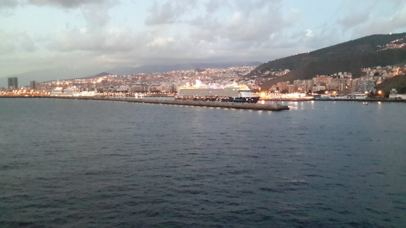 Sailing into the canary islands