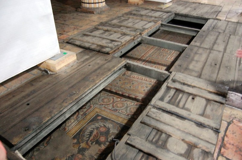 300 AD mosaic floor uncovered during renovations 