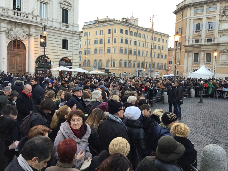 Crowd shot: waiting for the opening of the holy door