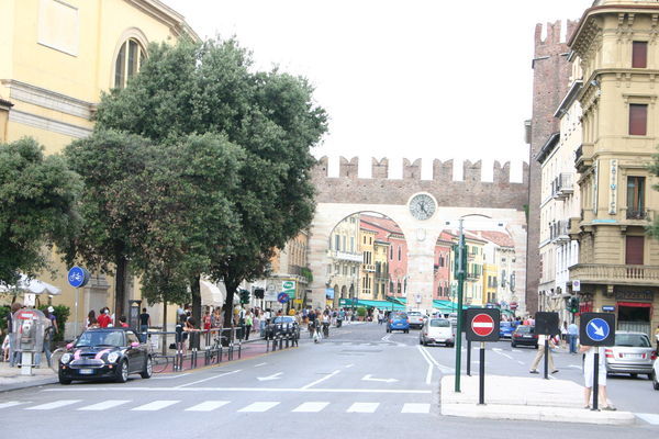 Gate to Verona Piazza