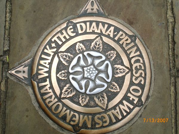 Princess Diana Memorial Walk emblem