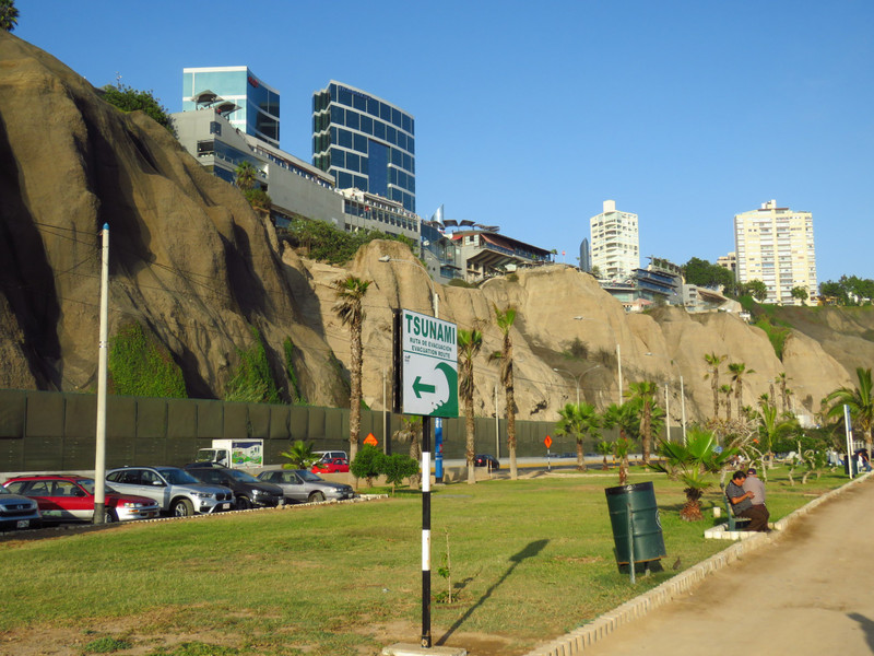 Cliffs along the Pacific Coast, Lima