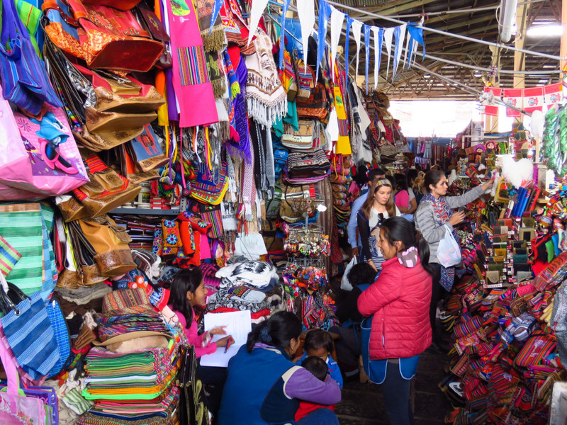 Mercado San Pedro, Cusco