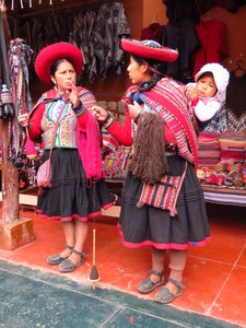 Local women showing how to weave in Chincheros