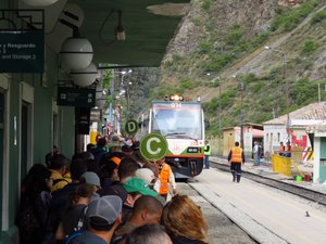Train arriving in Ollantaytambo