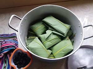 Cooking class in Antigua: Tamals ready for boiling