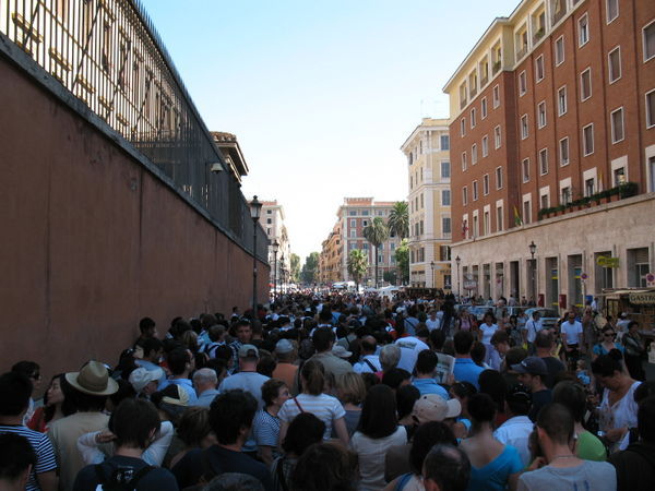 part of the queue to Vatican museums