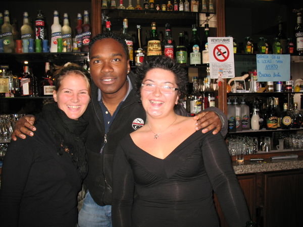 Monica, me and Sonia @ Bar Andrea