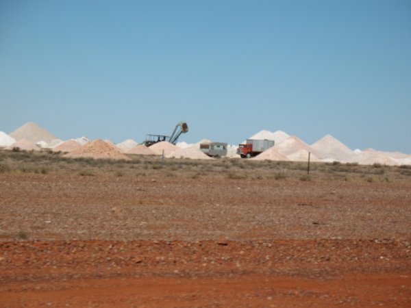 Opal mining near Coober Pedy