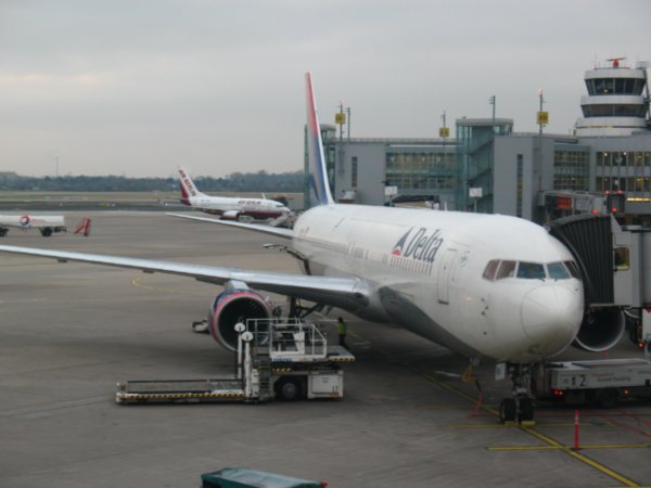 Delta Airlines B767-300 (Dusseldorf-Atlanta)