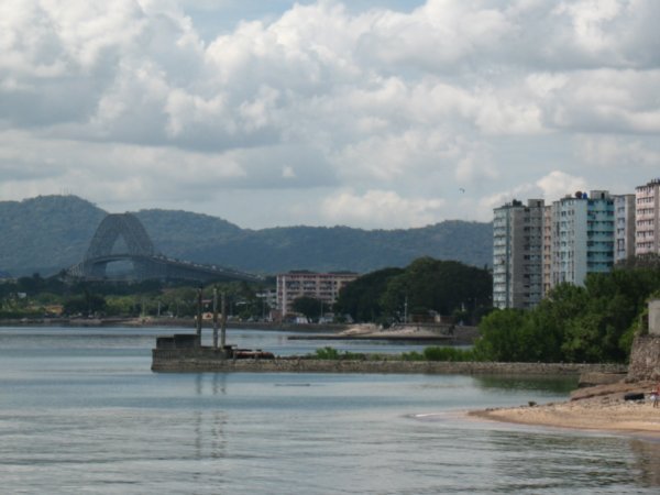 Puente de las Americas on the left, El Chorrillo on the right