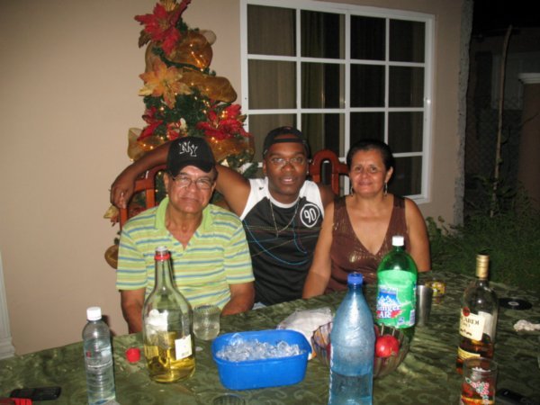 With Gustavo's parents: Gustavo and Kary