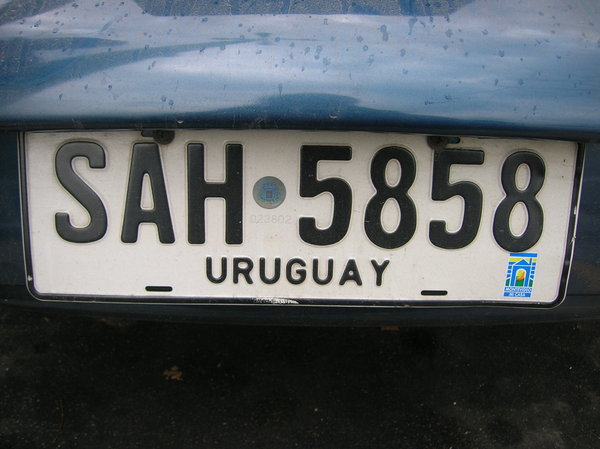 Uruguay numberplate