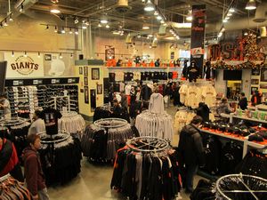 Giants shop at AT&T Park | Photo