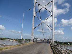 Bridge crossing the Apure River from Barinas state to Apure state