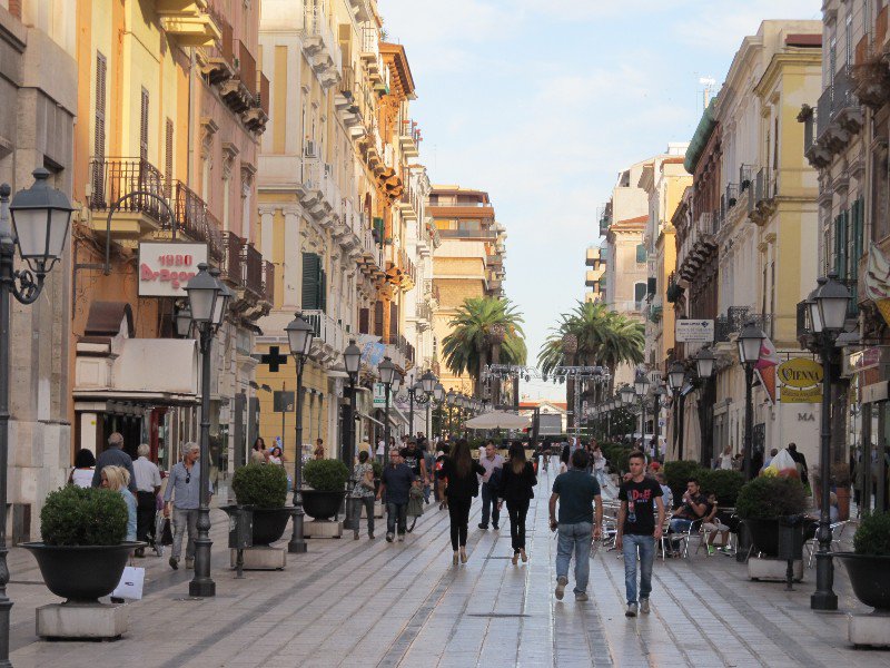 Taranto's main street; Via Nicolò Tommaso d'Aquino