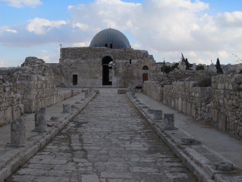 Amman; the Citadel (Roman road and dome)