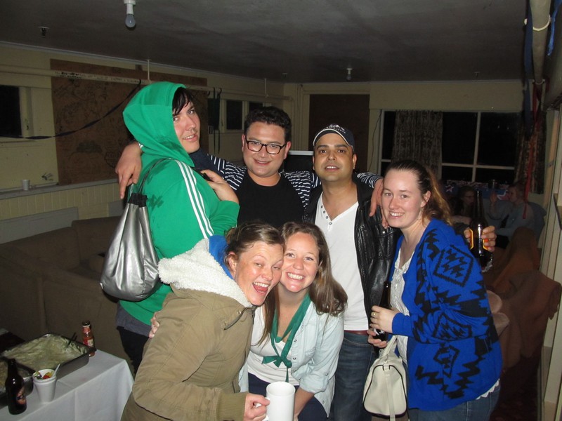 Connor, Jackson (NZ), Udey (India), Samantha, Alida (NZ), Sofia (Arg.)