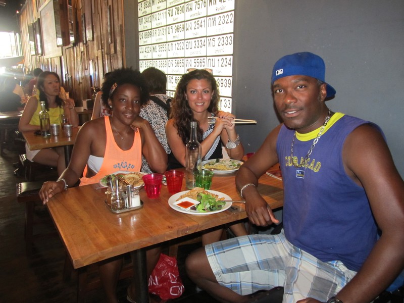 Curaçao meets Italy in Sydney: Nydia, Francesca and I.