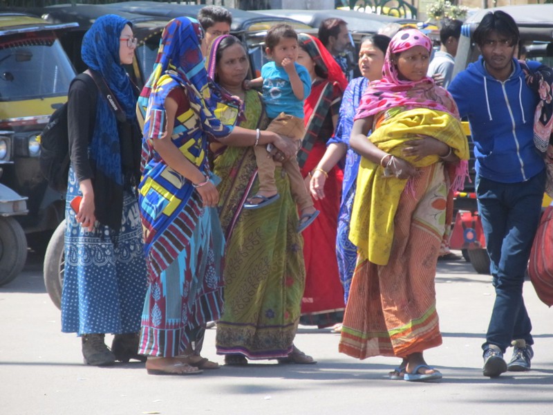 Women on the street in Agra