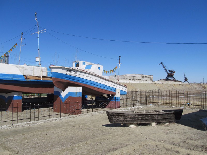 Boats near the museum at the harbour of Aralsk