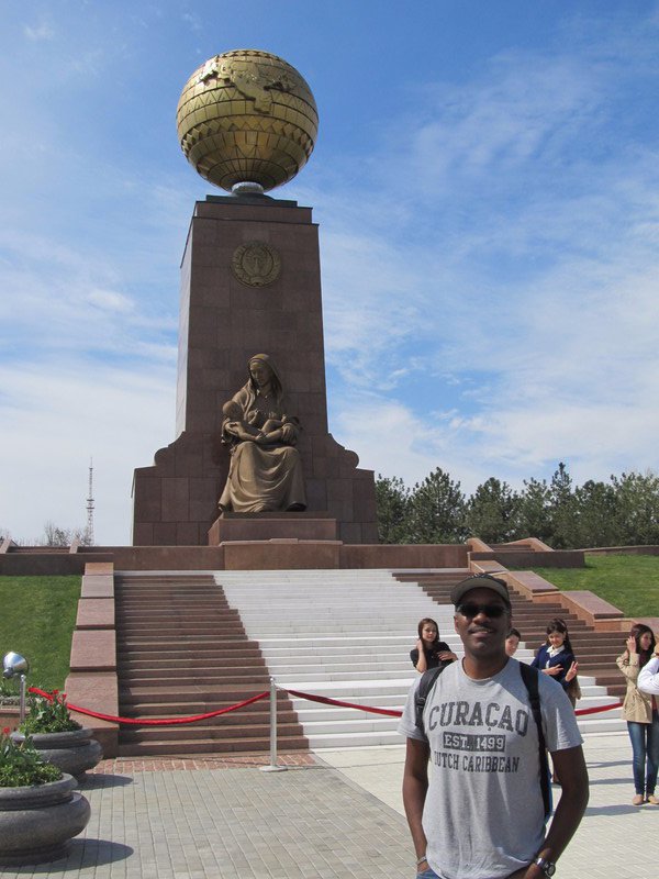 Independence Square (Mustakillik Square), Tashkent