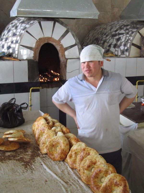 Baker at Chorsu Bazaar, Tashkent