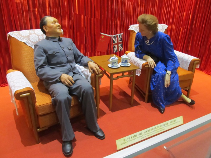 Wax figures of Deng Xiaoping and Margareth Thatcher at the Hong Kong Museum of History