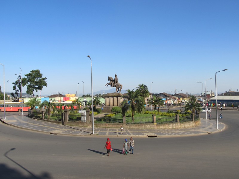 Roundabout in front of St. George's Cathedral