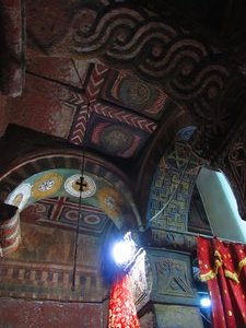 monolithic churches, Lalibela: inside Medhane Alem