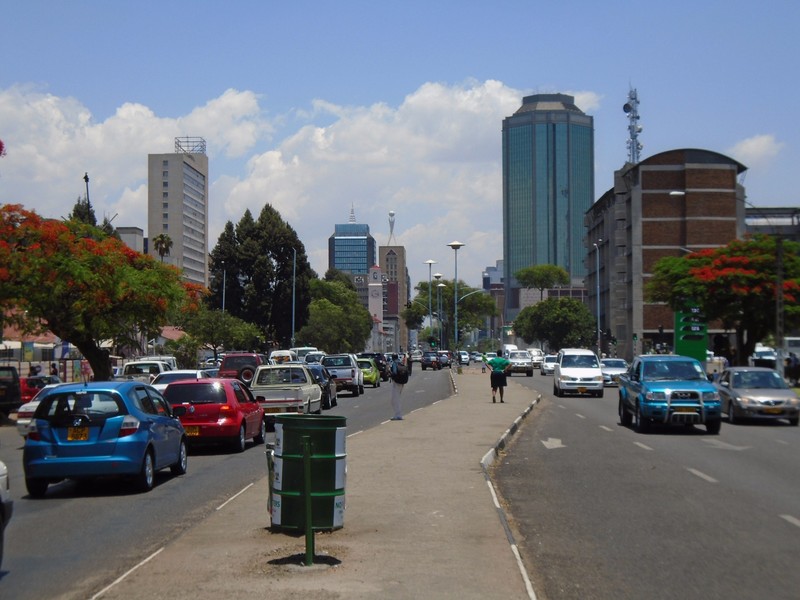 Samora Machel Avenue, Harare