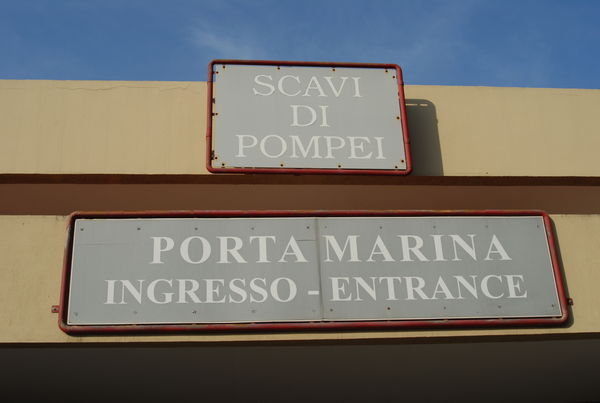 Pompeii Metro Stop
