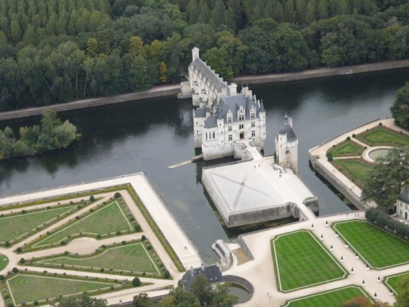 Soaring over Chenonceau