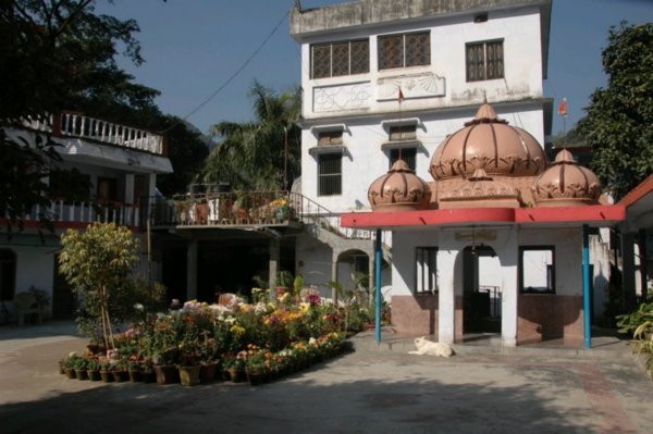 Phool Chatti Ashram Courtyard