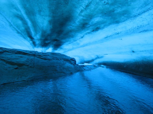 Under the glacier 1