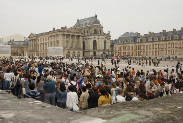 The lines to get into Versailles
