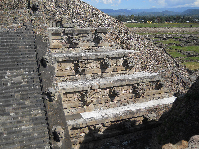 Hidden finds at Teotihuacan