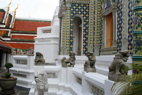 Guardians in Wat Phraw.