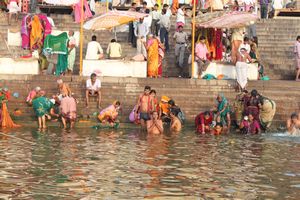 India. Worshippers at Ganges