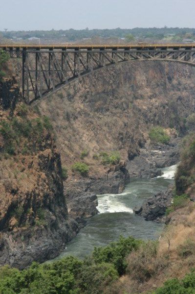 Bridge over to Zimbabwe