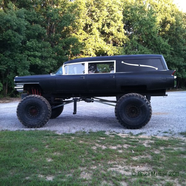 Caddy Suv Photo