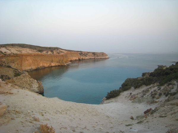Tsigrado beach - View of the hole from the top