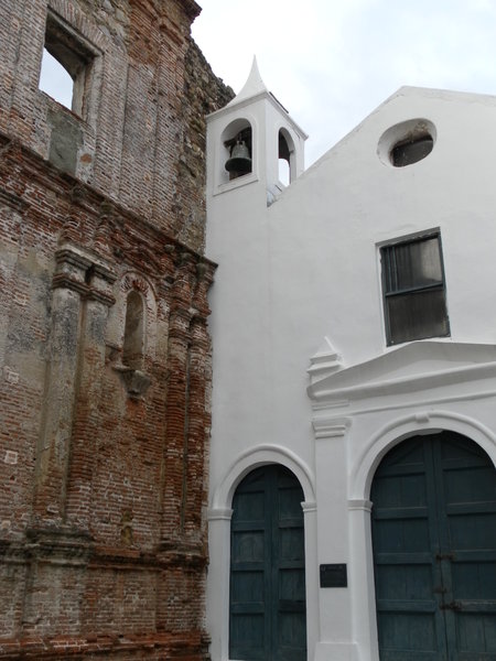 Casco Viejo-old and new
