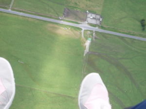 thats my feet and the view below me...not too far down hey!!!!
