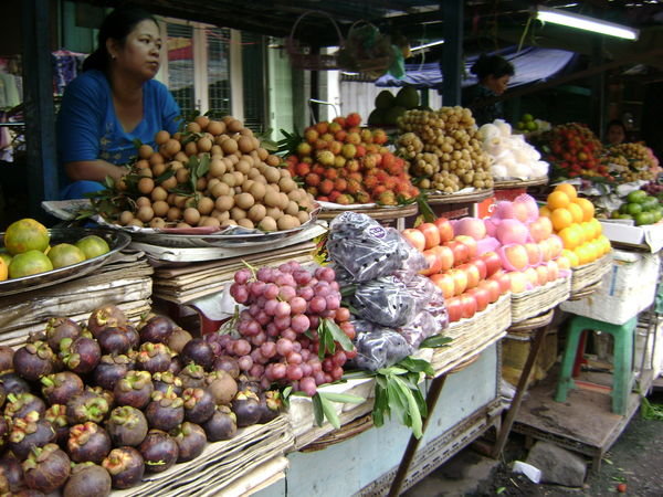 Cho Binh Tay Market 2