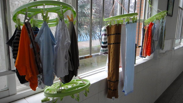 kids' hanging laundry