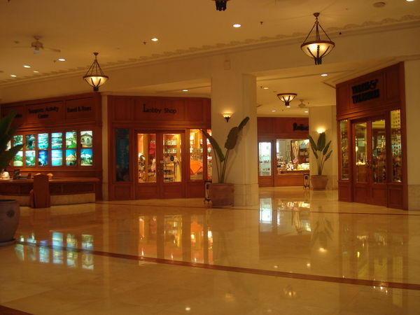MAC: Lobby Shops