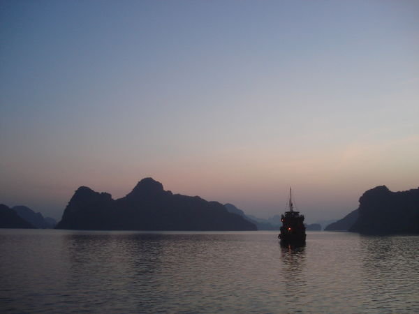 HALONG: Sunrise At It's Best Day 2